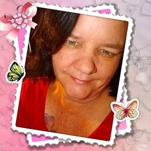 Meet your Posher, Connie